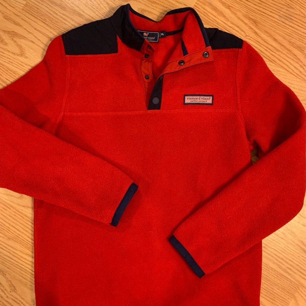 Boys Vineyard Vines Fleece Pullover NWOT XL